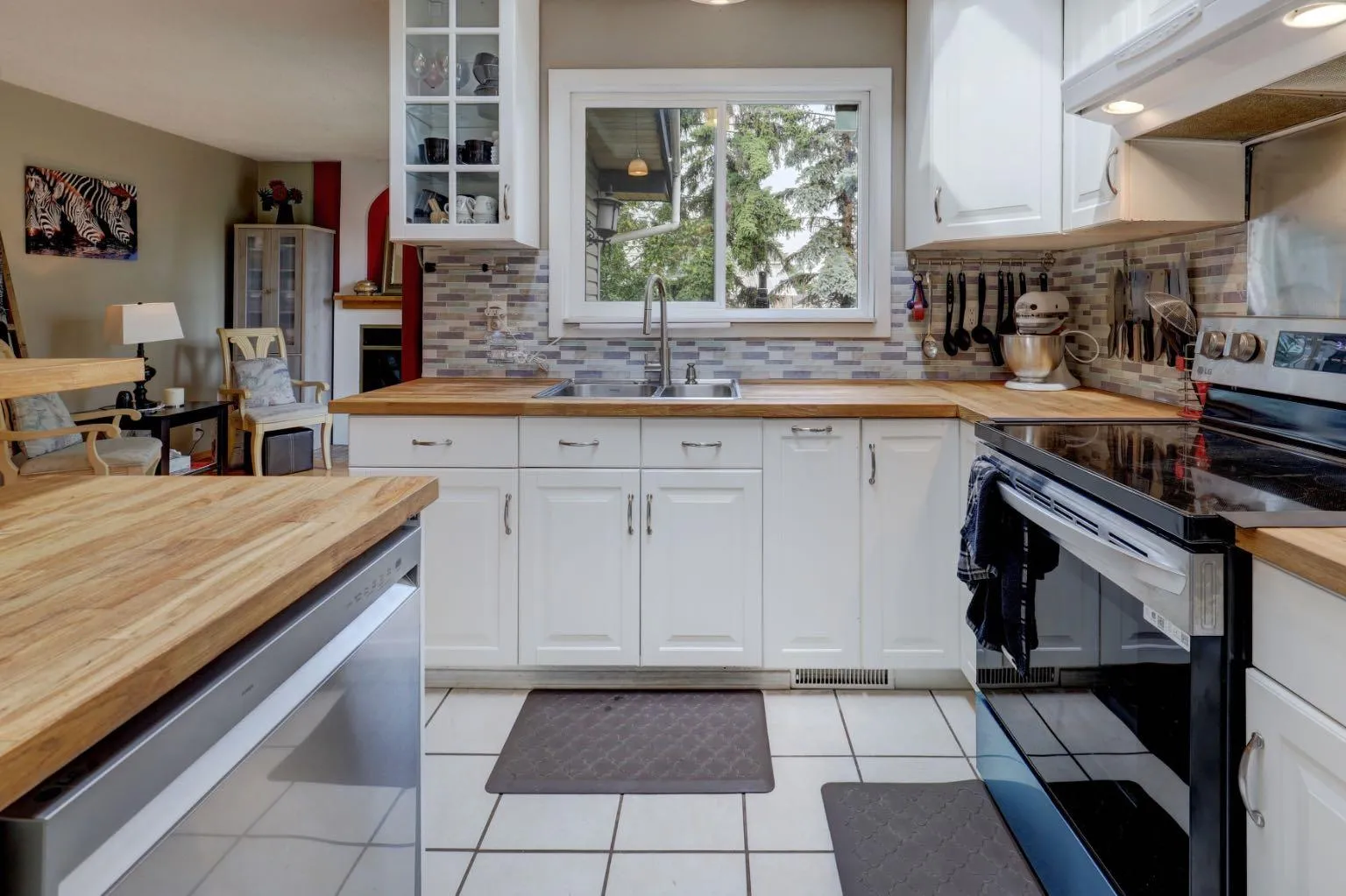 128 Pineland Ne Place, Calgary