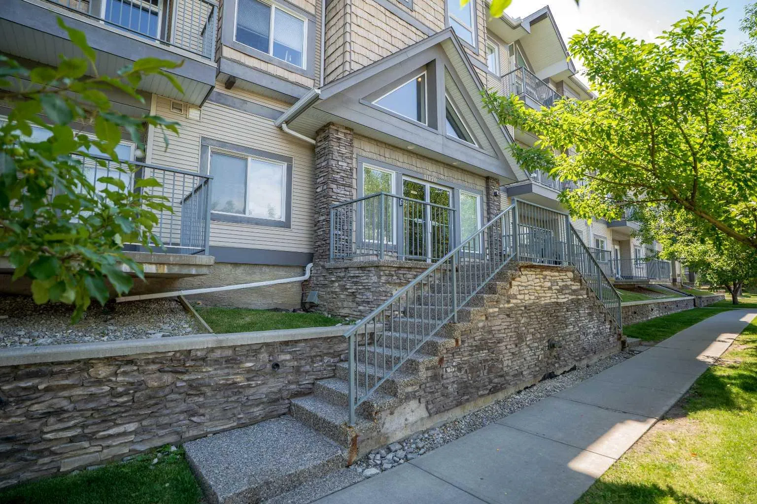 11170 30 Sw Street Unit 207, Calgary