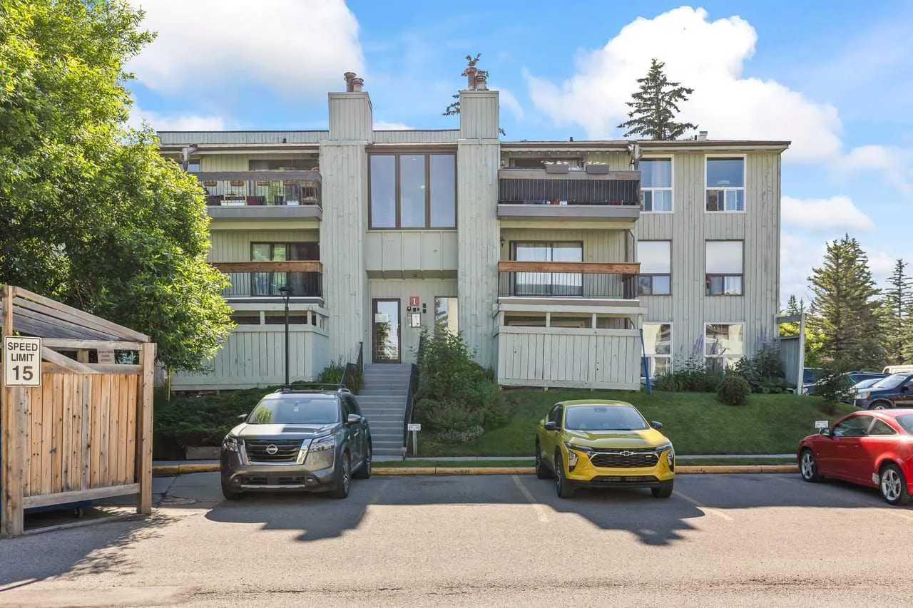 10120 Brookpark Sw Boulevard Unit 123, Calgary