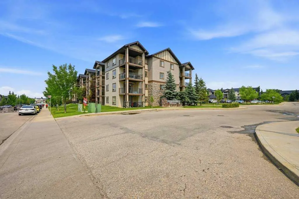 60 Panatella Nw Street Unit 4212, Calgary
