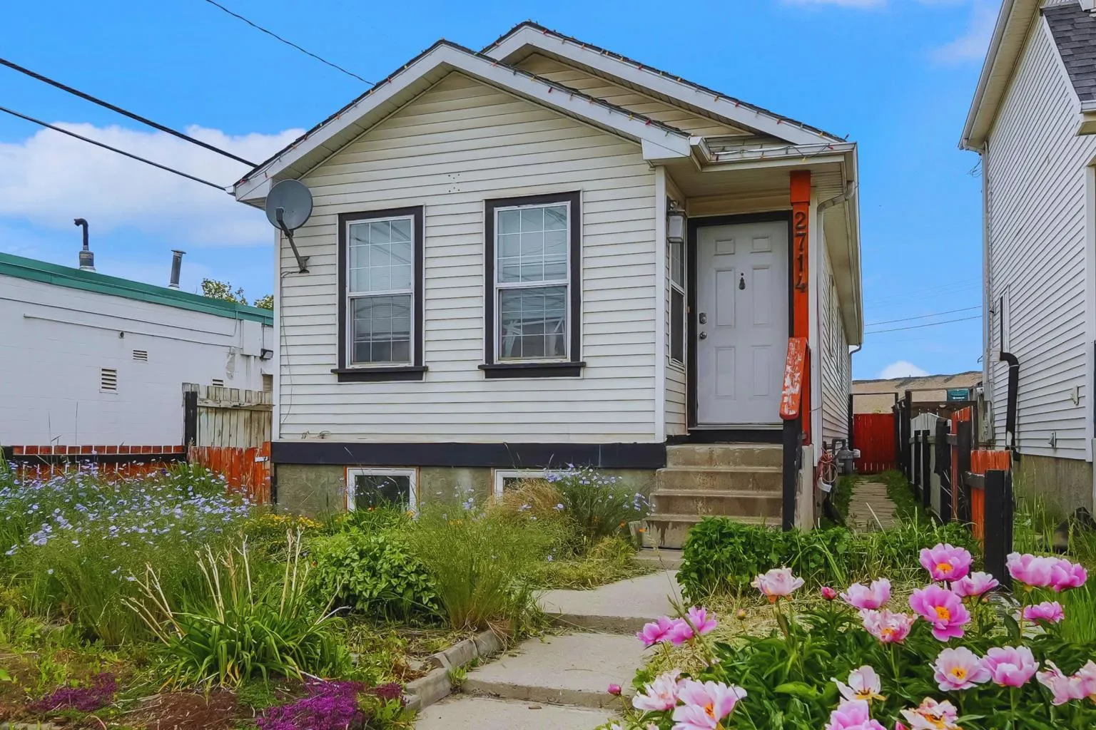 2714 74 Se Avenue, Calgary