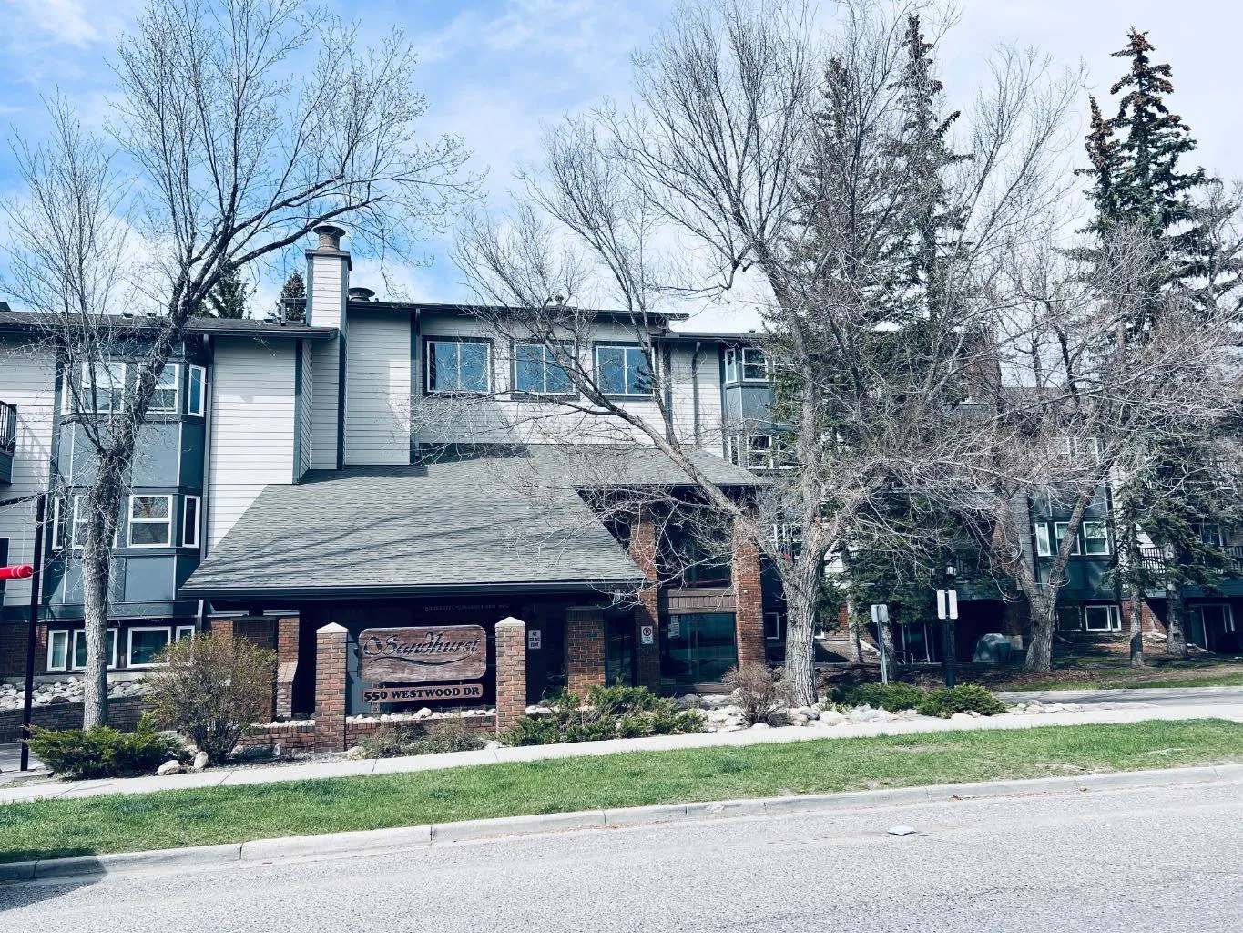 550 Westwood Sw Drive Unit 114, Calgary