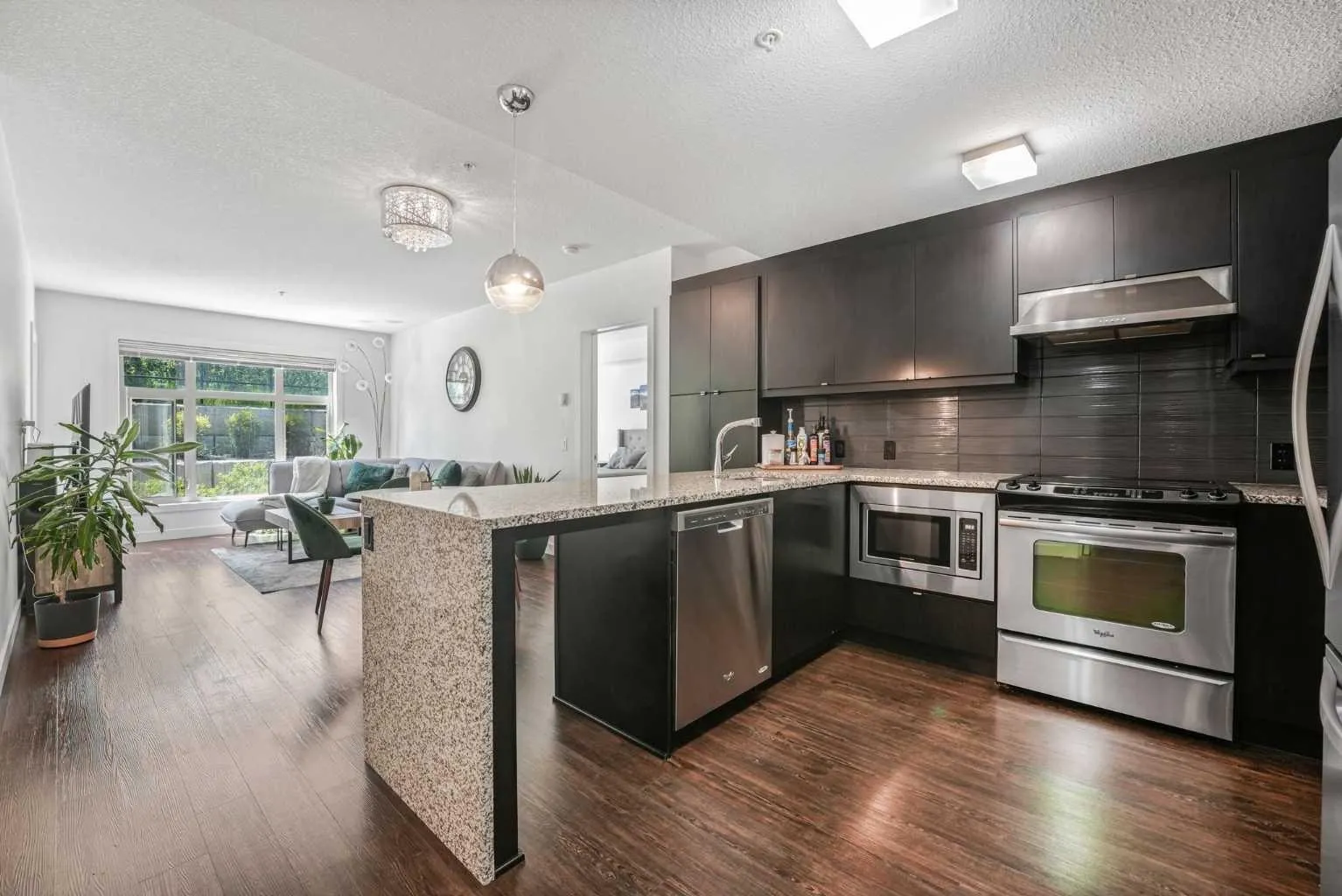 25 Aspenmont Sw Heights Unit 111, Calgary