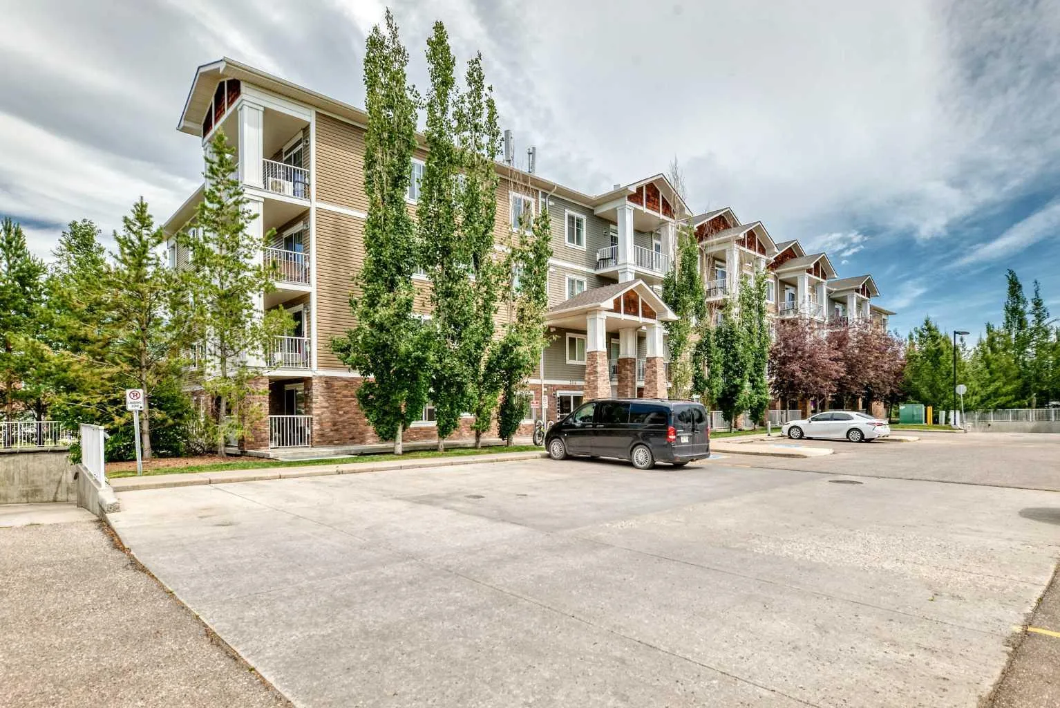 304 Cranberry Se Park Unit 106, Calgary
