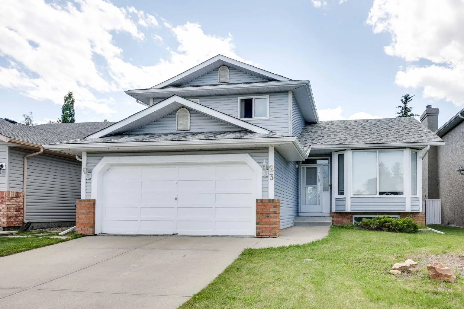 23 Sandalwood Nw Close, Calgary