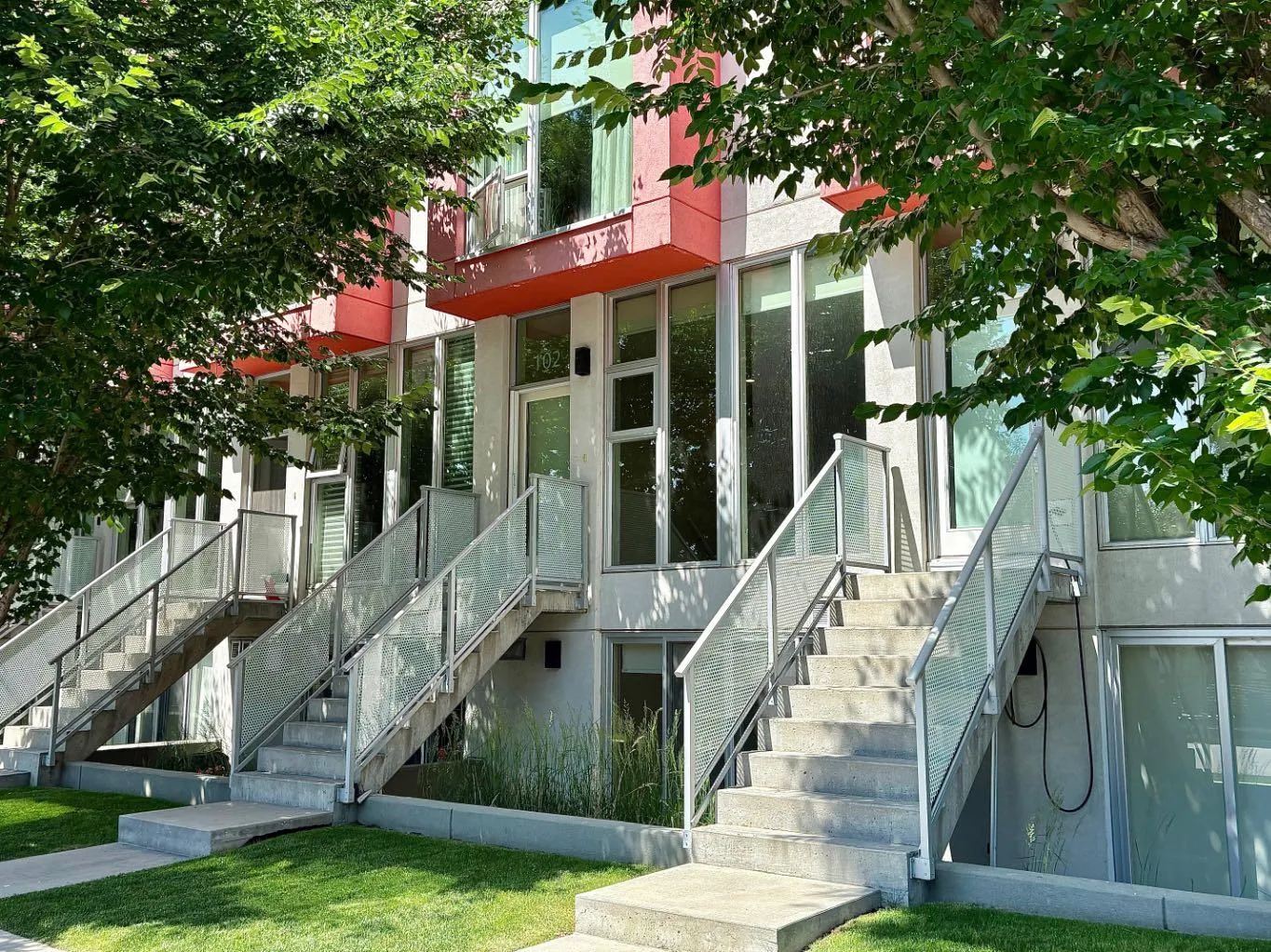 1808 27 Sw Avenue Unit 102, Calgary