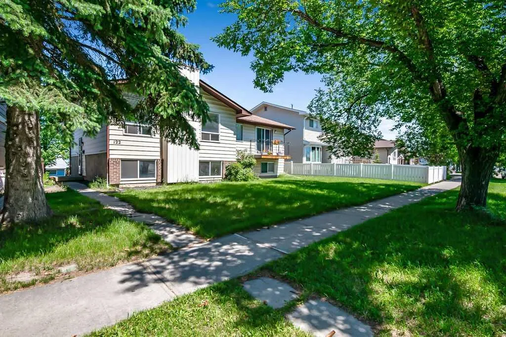 122 Bergen Nw Road, Calgary