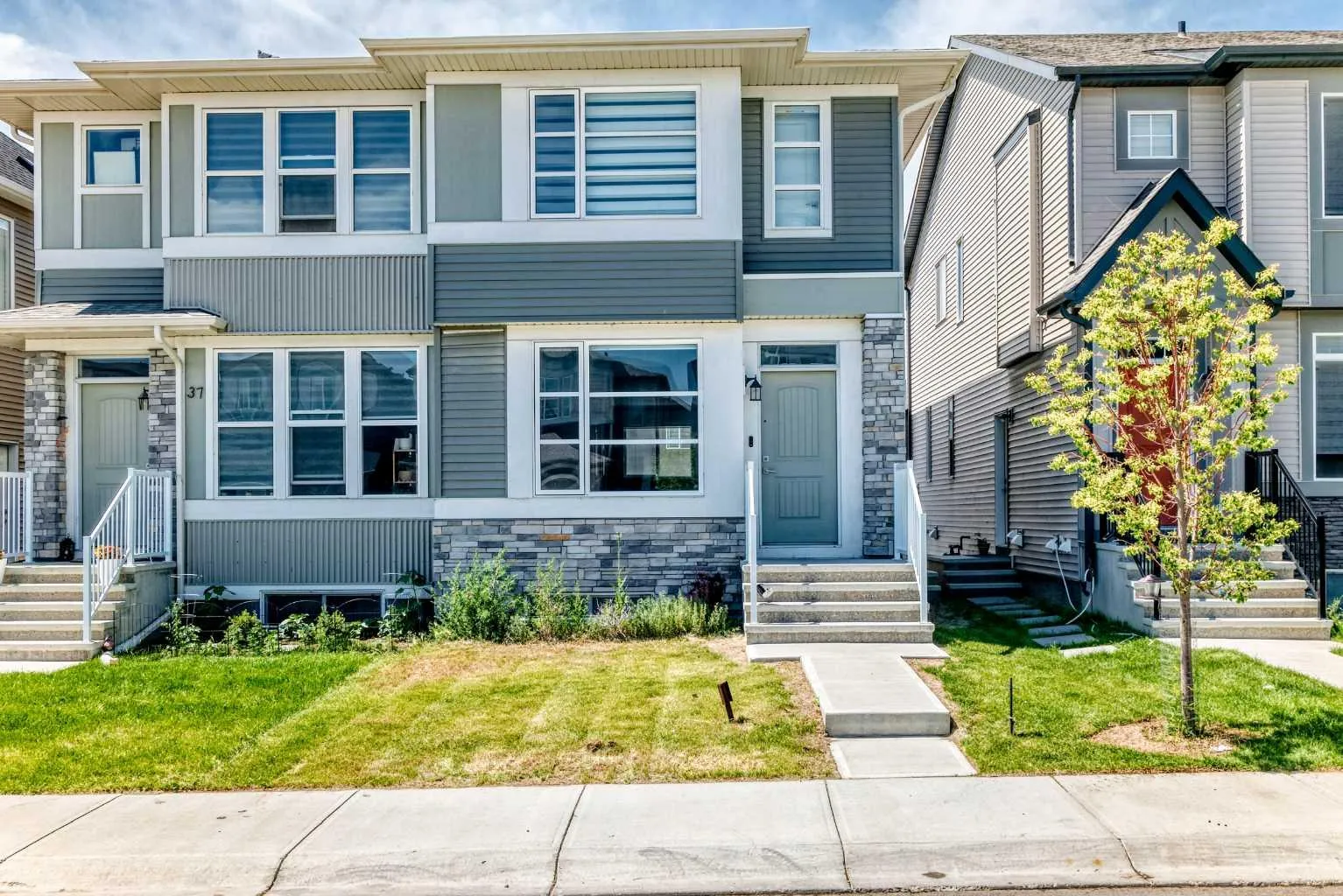 41 Corner Glen Ne Row, Calgary