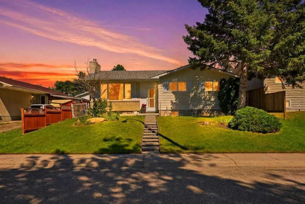 2415 Vista Ne Crescent, Calgary