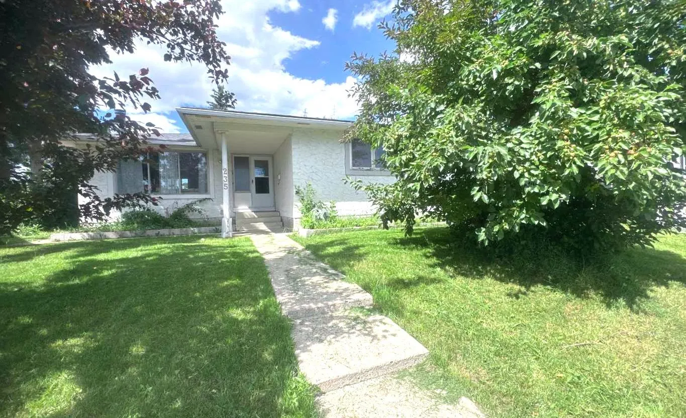 235 Penbrooke Se Close, Calgary