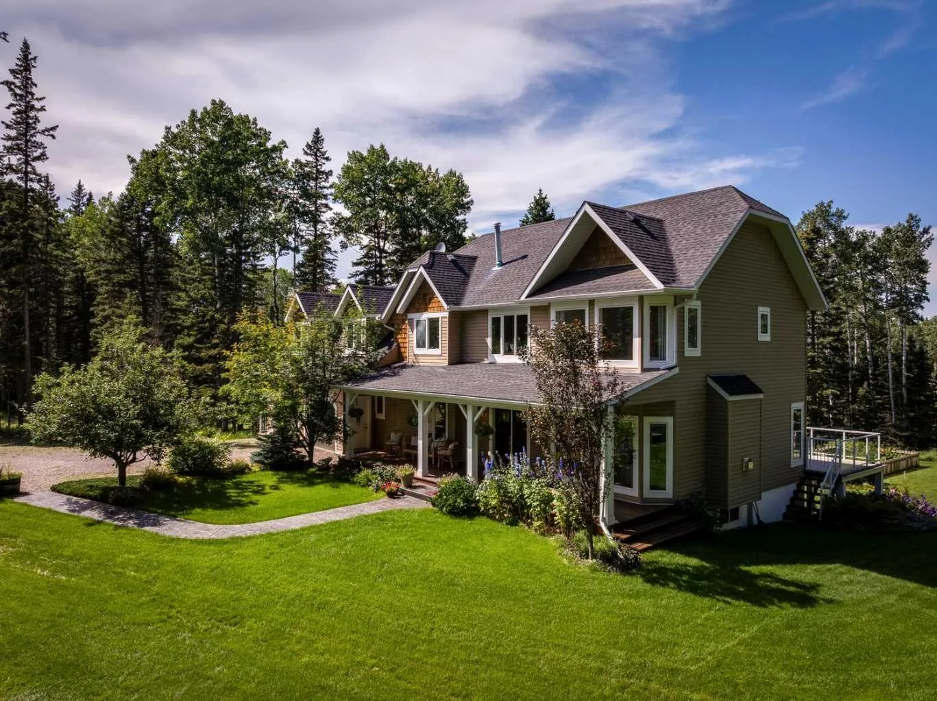 162020 1315 W Drive, Foothills County