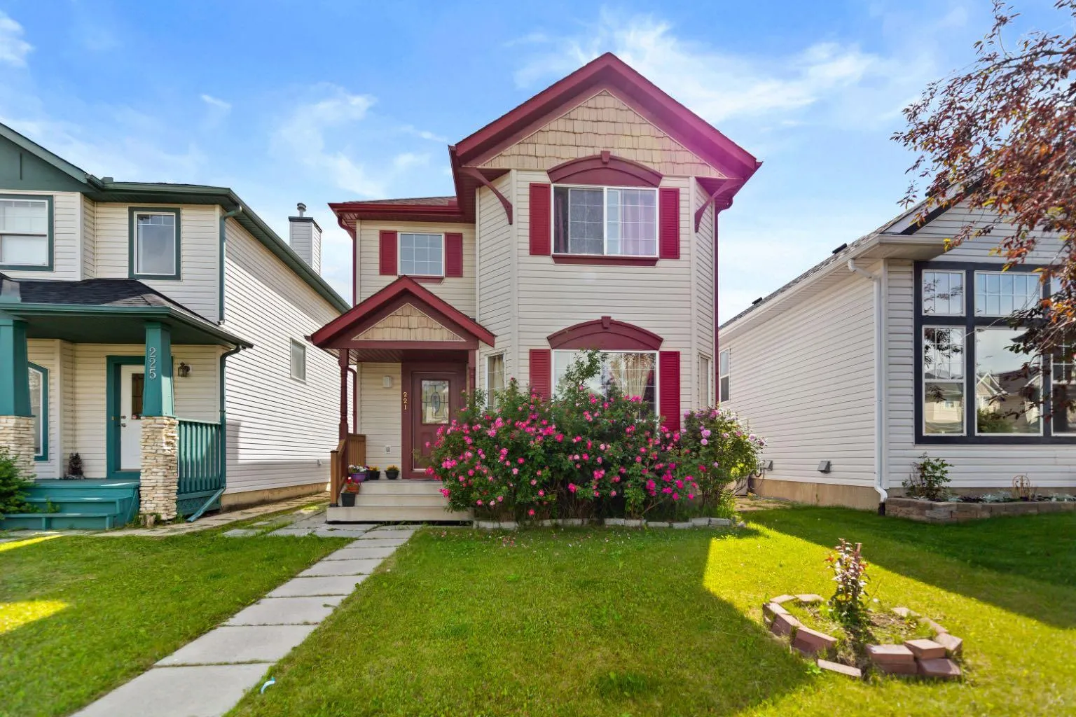 221 Tarington Ne Close, Calgary