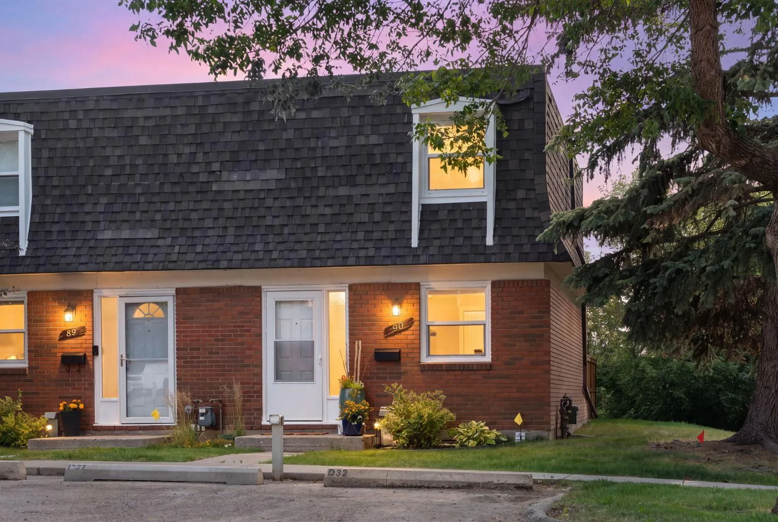 330 Canterbury Sw Drive Unit 90, Calgary