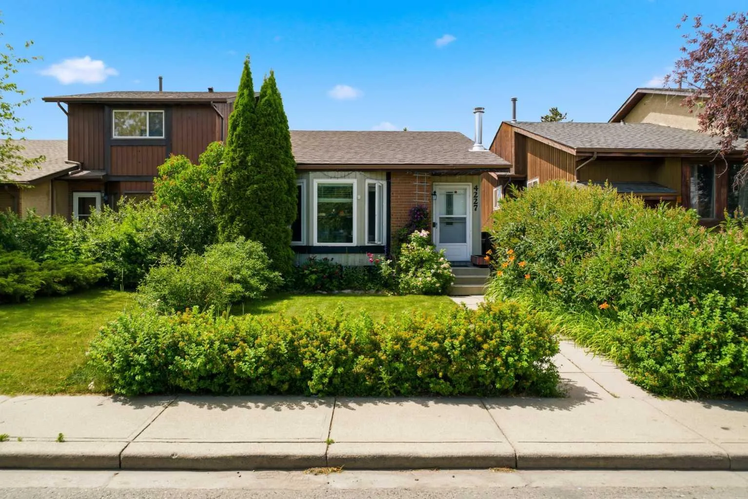 4227 49 Street, Calgary