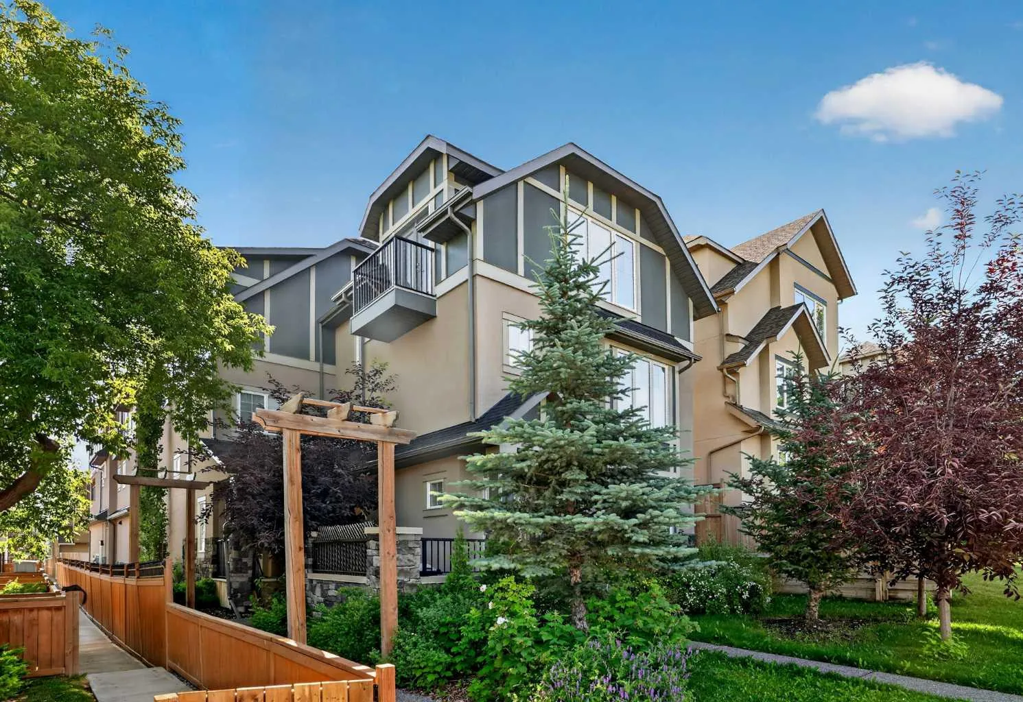 2416 30 Sw Street Unit 4, Calgary