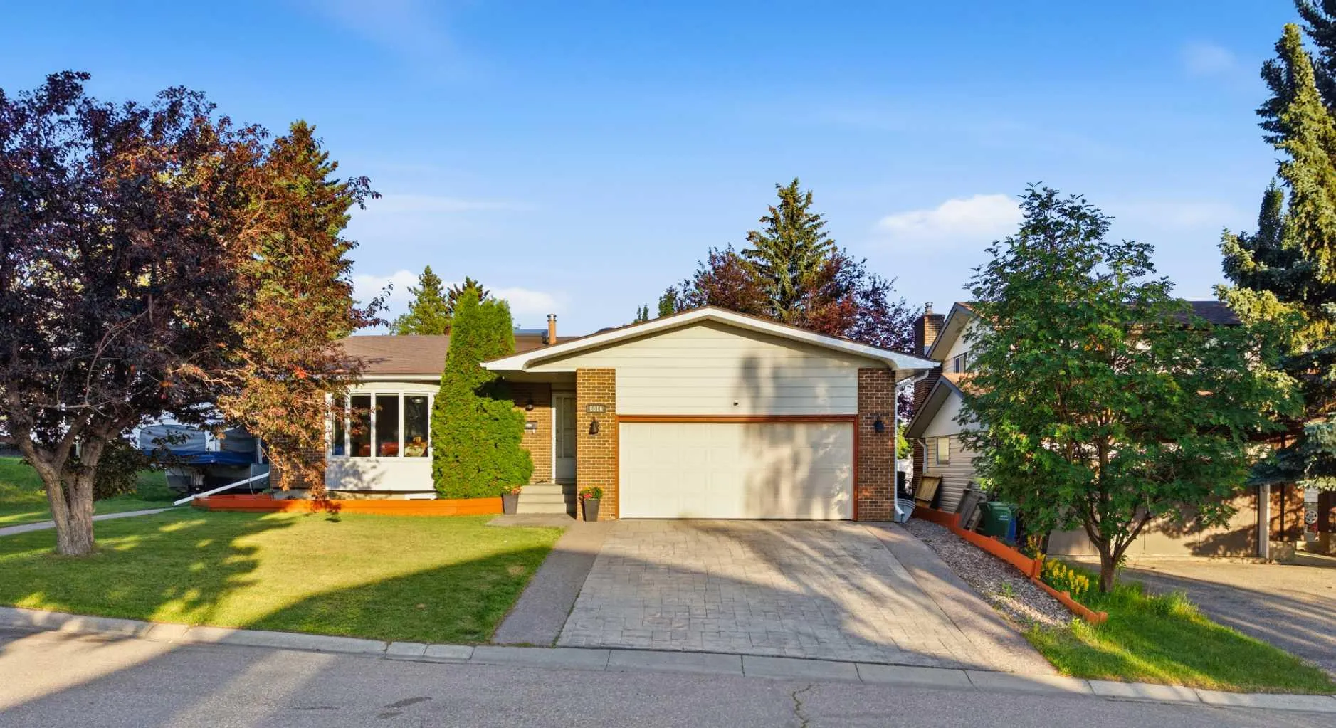 6016 Dalcastle Nw Crescent, Calgary