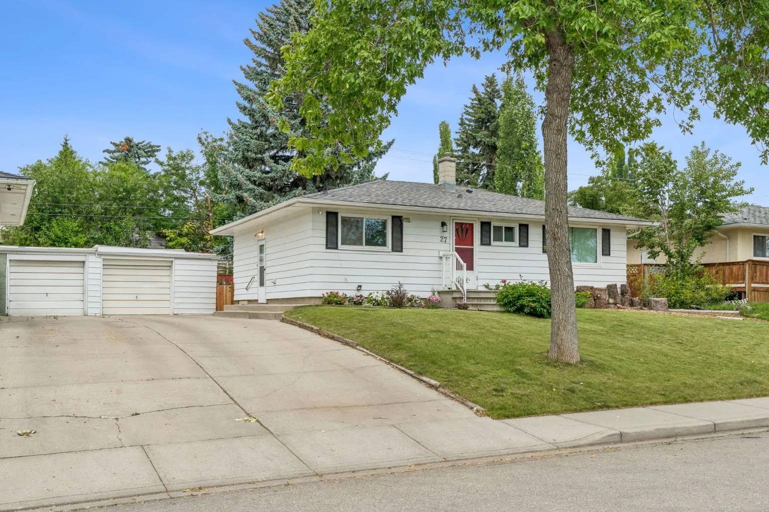 27 Heston Nw Street, Calgary