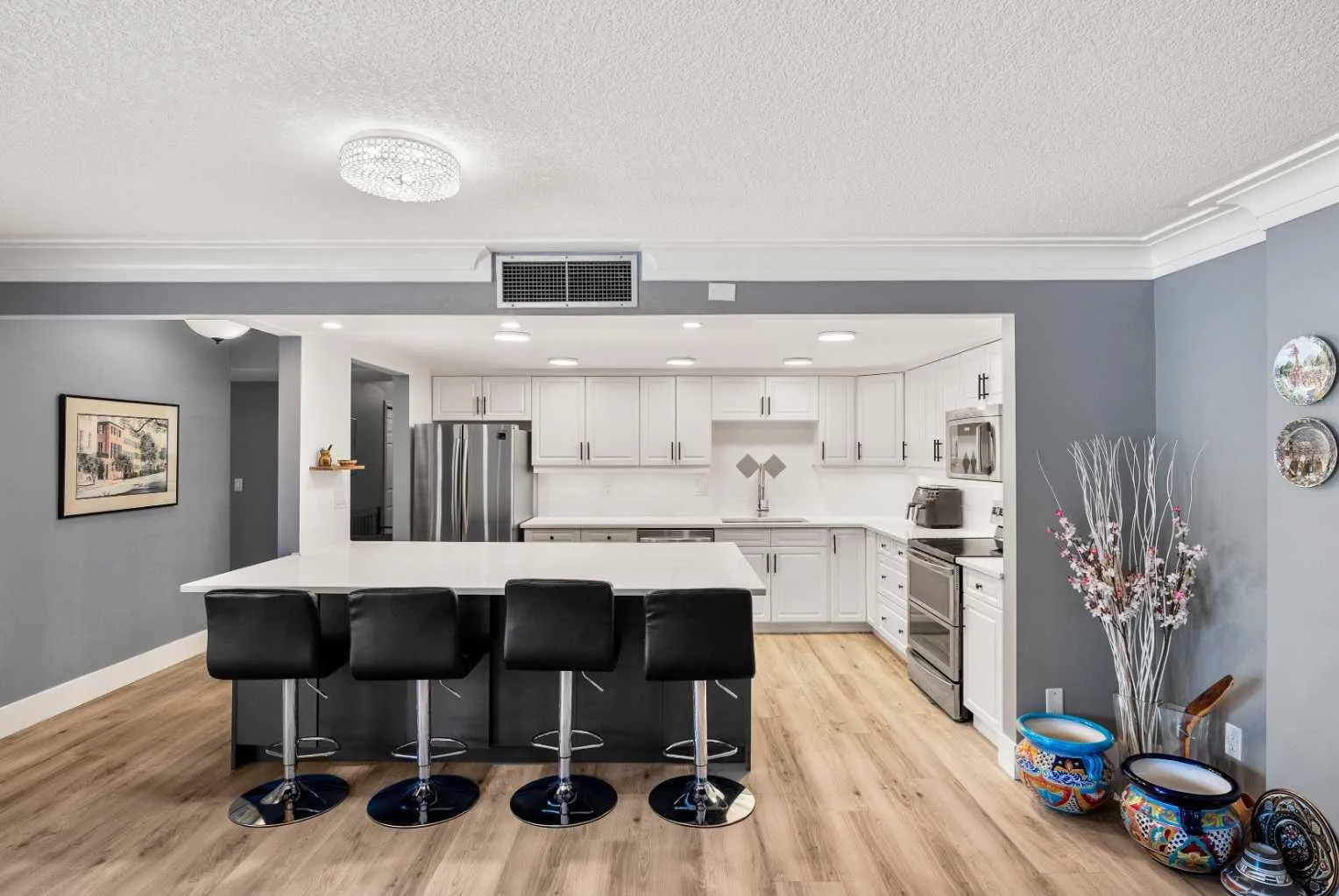 2425 90 Sw Avenue Unit 207, Calgary