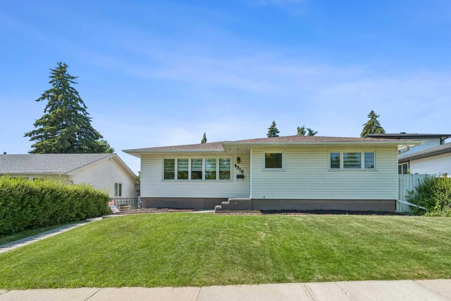 4319 19 Nw Street, Calgary