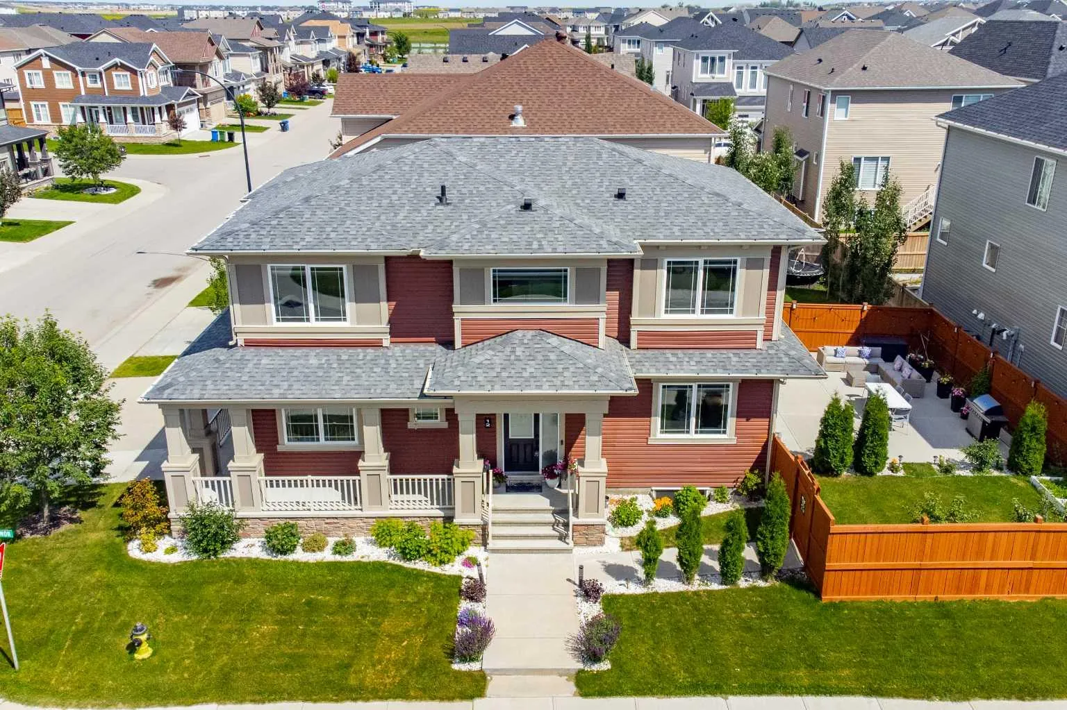 12 Cityside Ne Common, Calgary