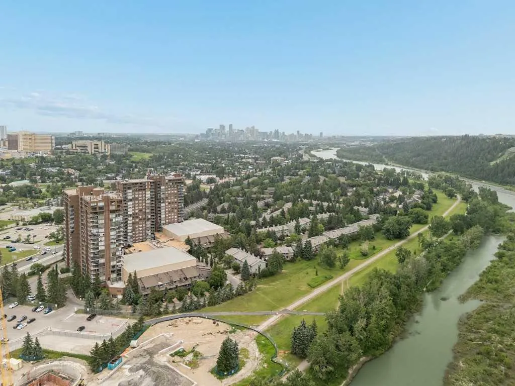 145 Point Nw Drive Unit 401, Calgary