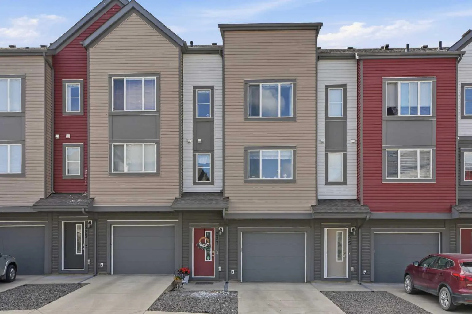 227 Copperpond Se Row, Calgary