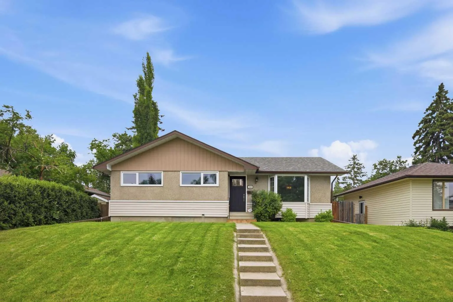 2828 45 Sw Street, Calgary