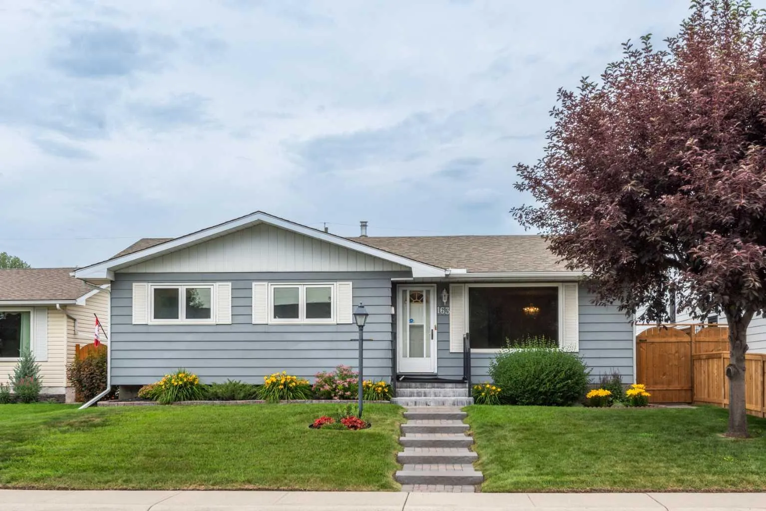 163 Lake Sylvan Se Close, Calgary