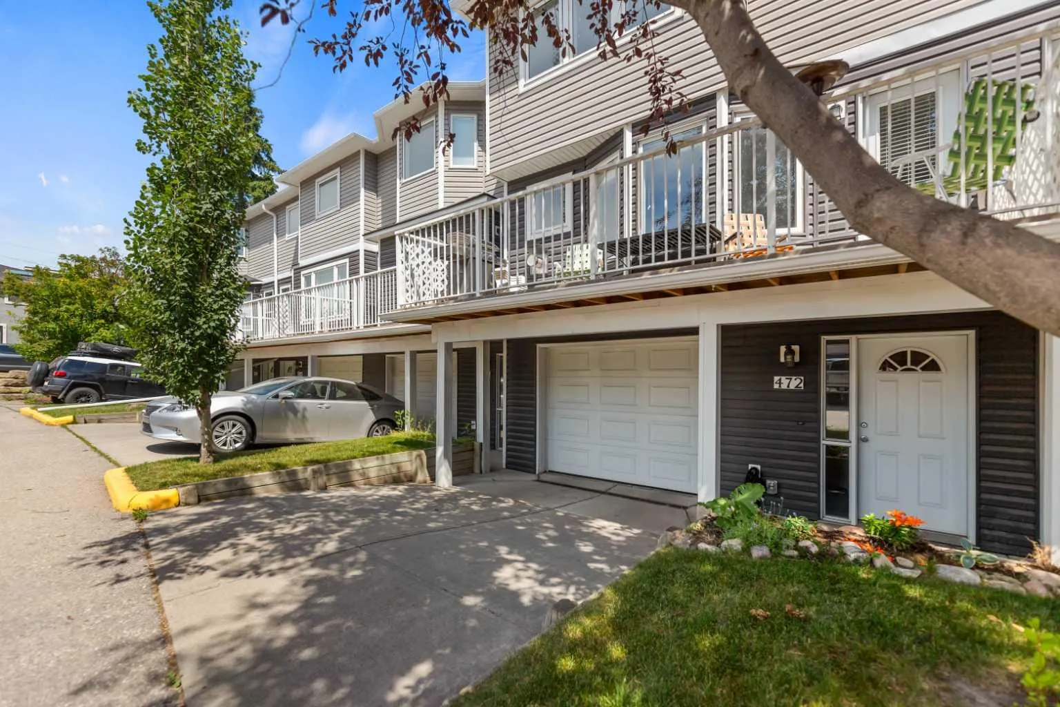 472 Regal Ne Park, Calgary