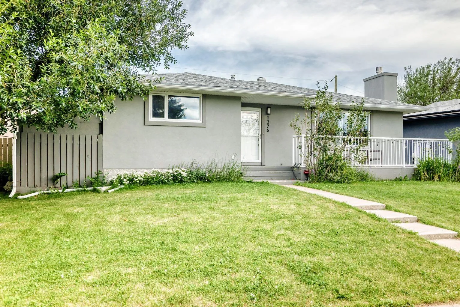 1376 Lake Sylvan Se Drive, Calgary