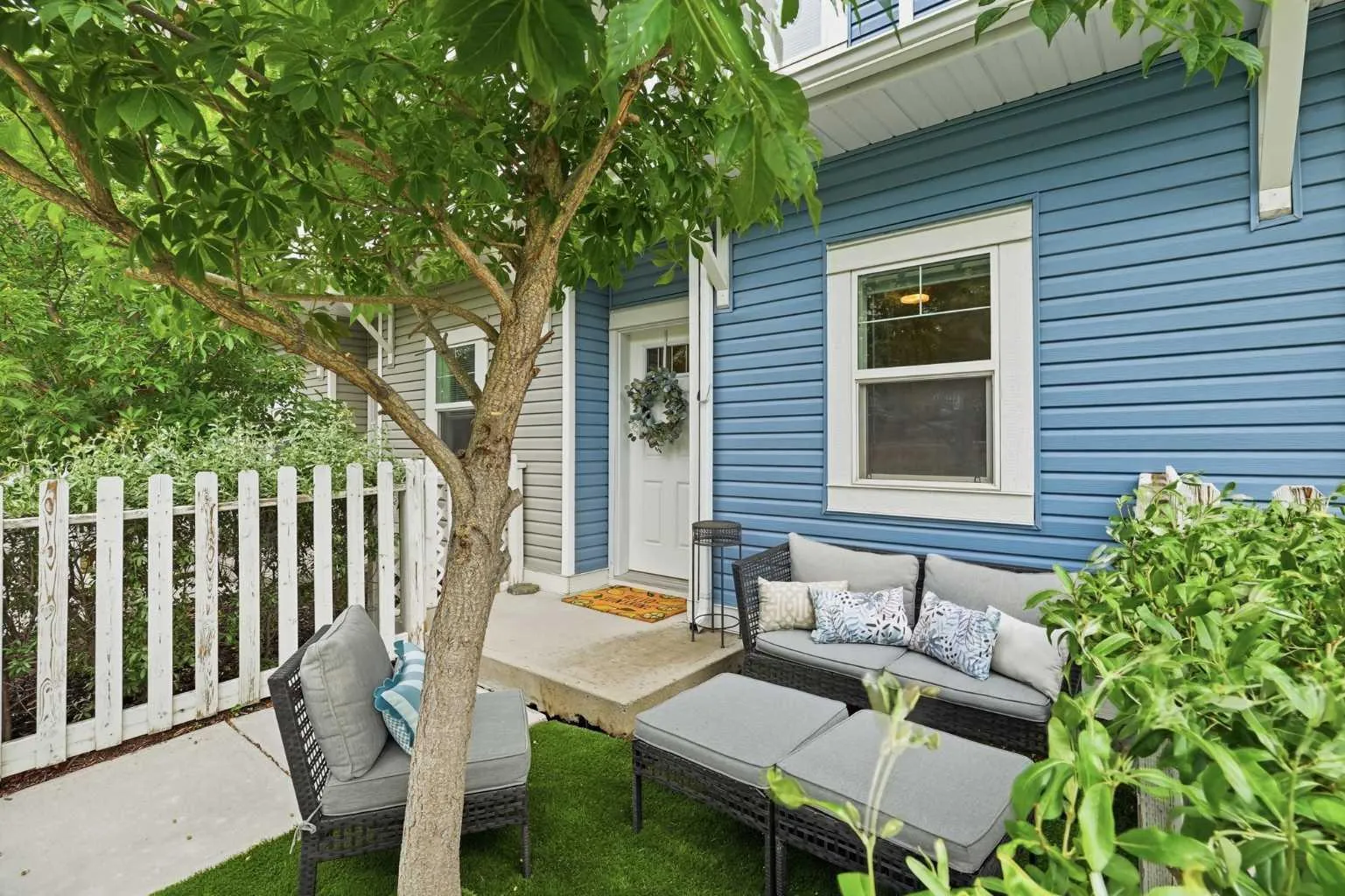 17 Stonehouse Nw Crescent, High River