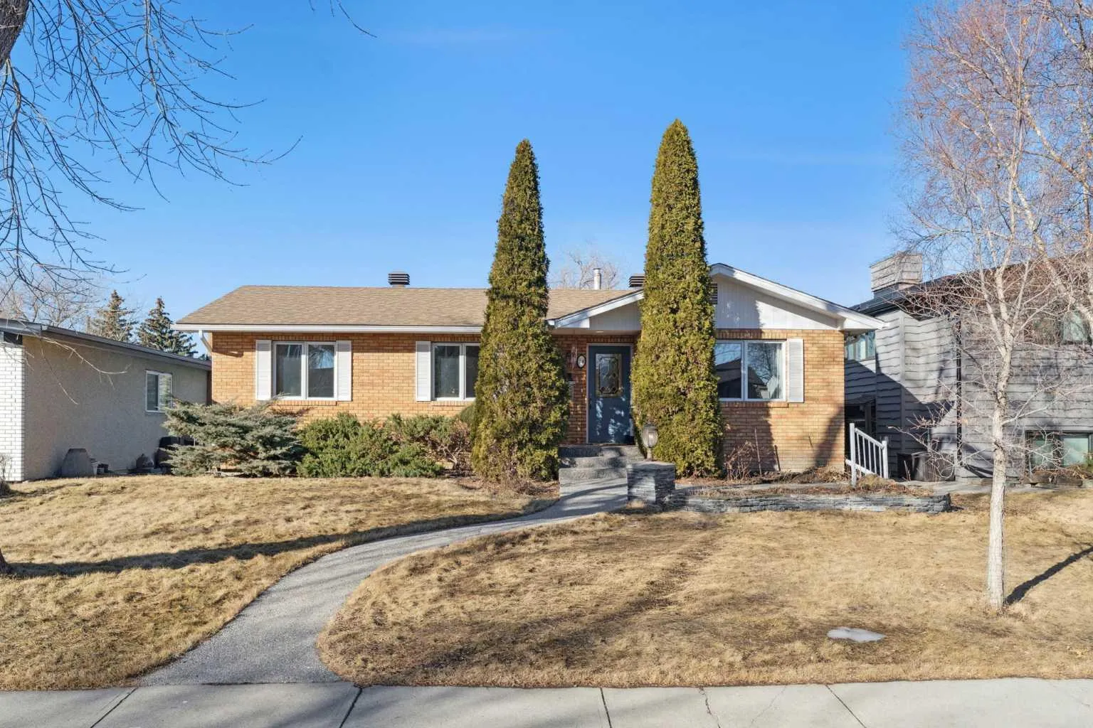 34 Rosery Nw Drive, Calgary