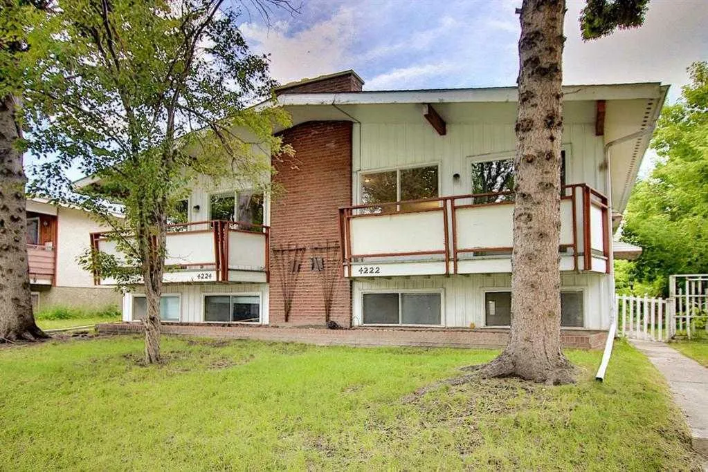 4222 40 Nw Avenue, Calgary