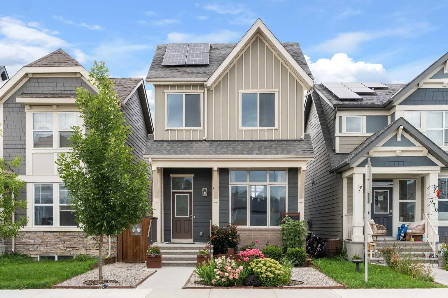 374 Magnolia Se Square, Calgary