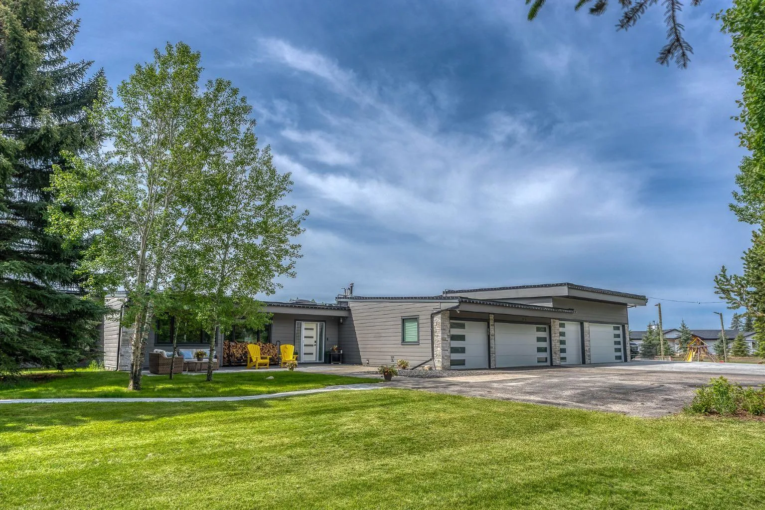 183 Pinebrook Sw Way, Rocky View County