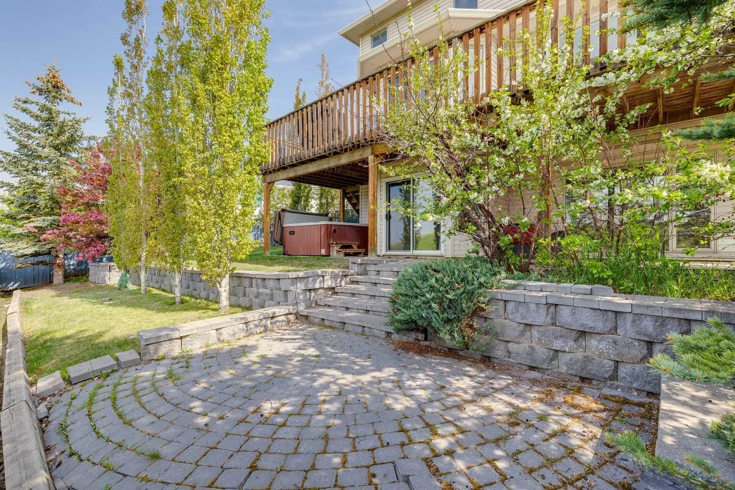 98 Sierra Nevada Sw Green, Calgary