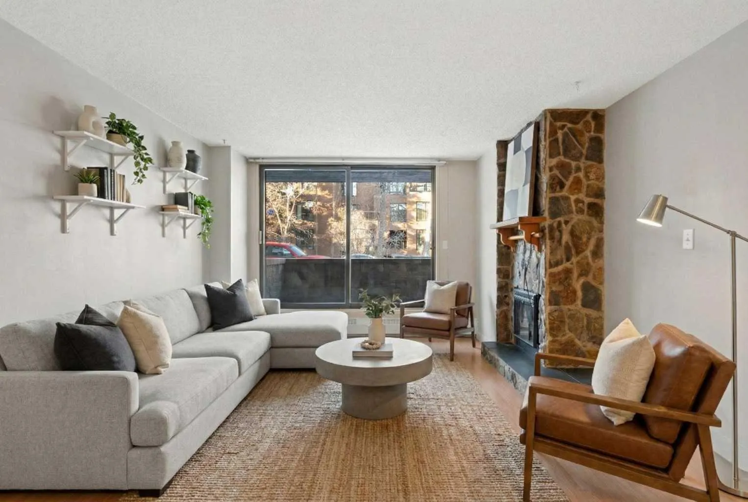 345 4 Ne Avenue Unit 105, Calgary