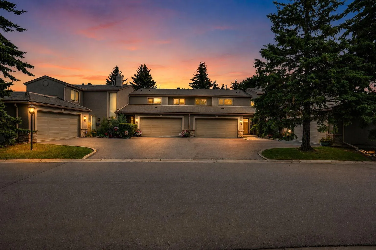 1815 Varsity Estates Nw Drive Unit 24, Calgary