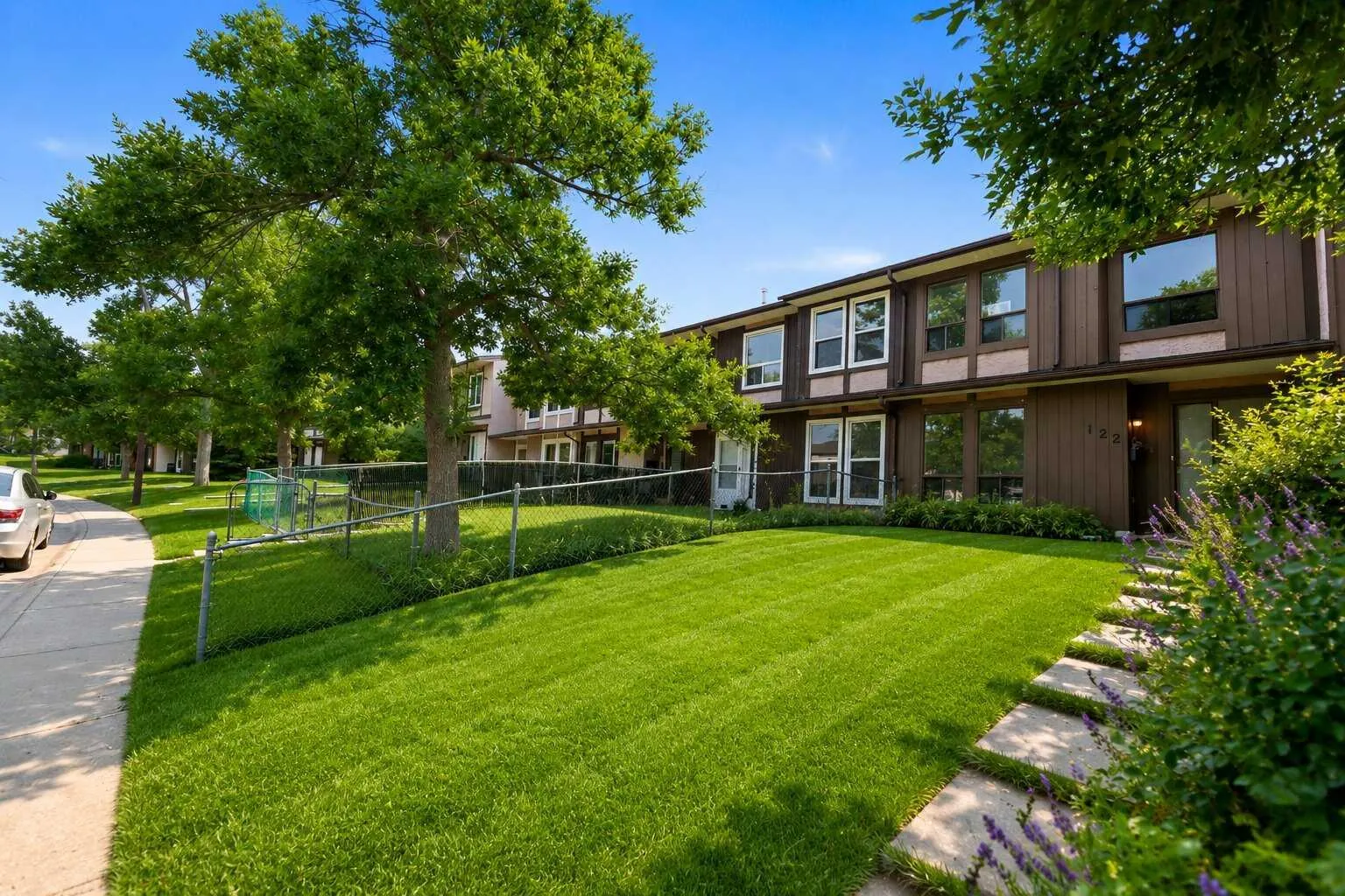 122 Berkley Nw Way, Calgary
