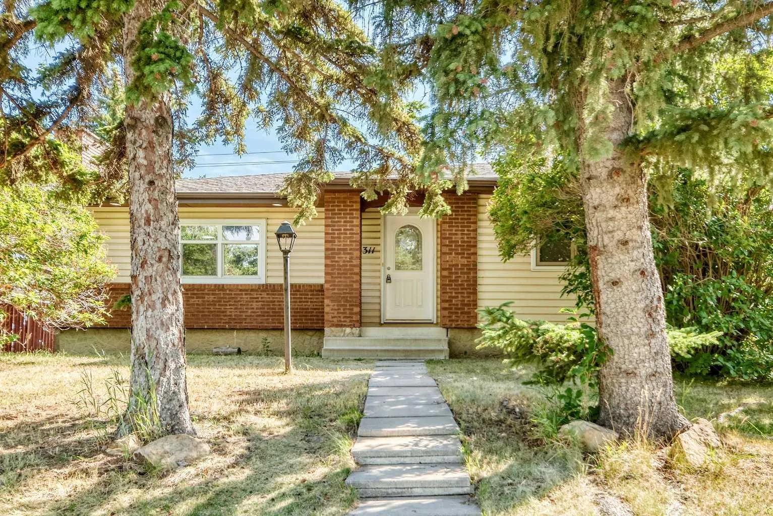 311 72 Ne Avenue, Calgary