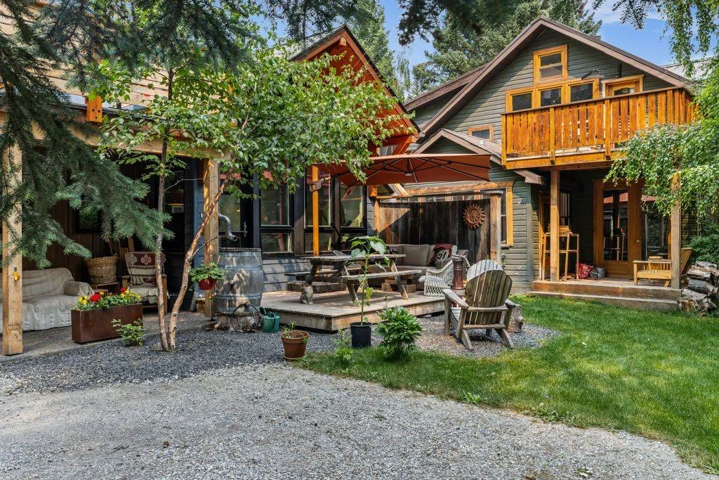 132 Rundle Crescent Unit A And B, Canmore