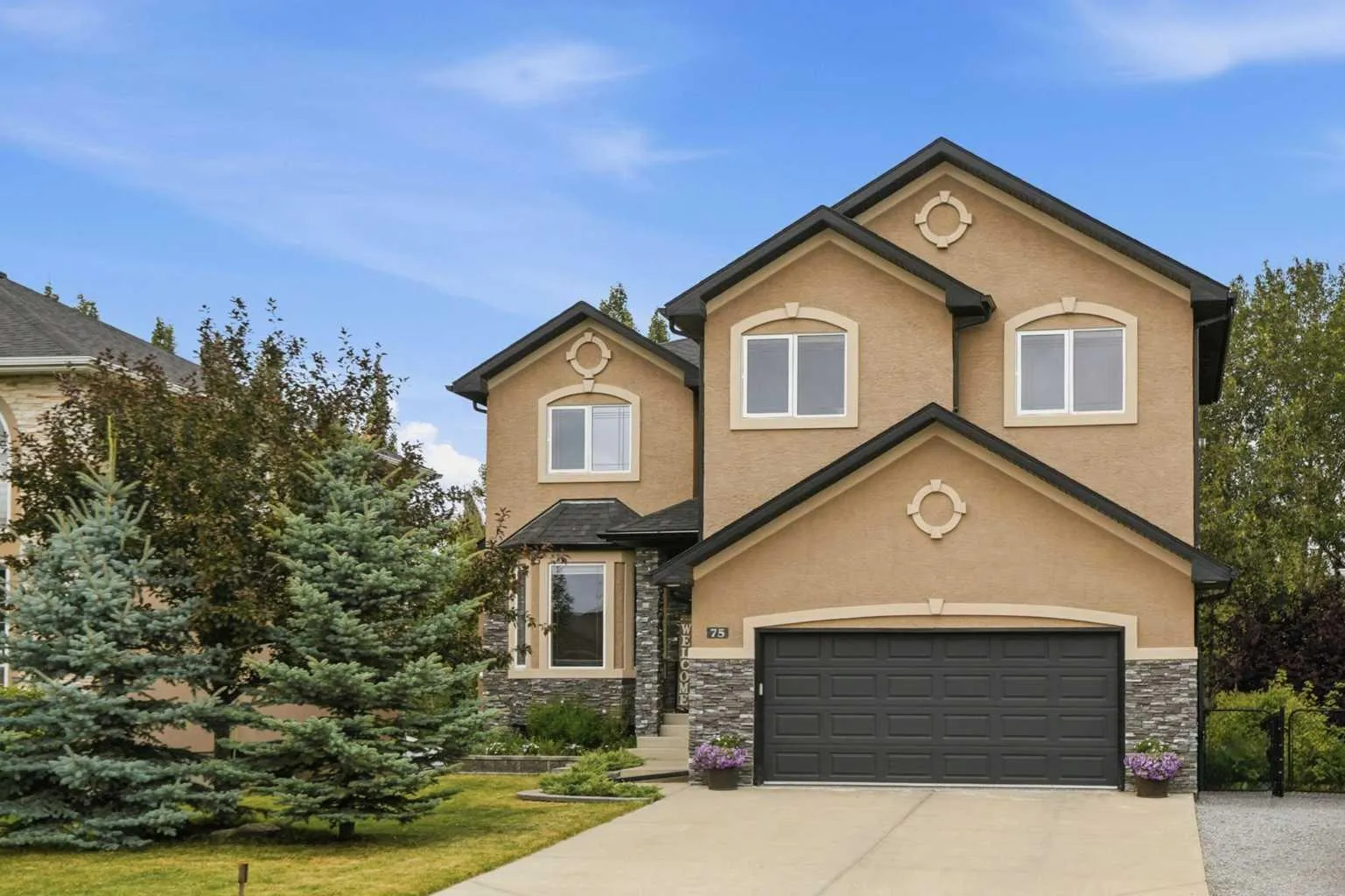 75 Royal Abbey Nw Rise, Calgary