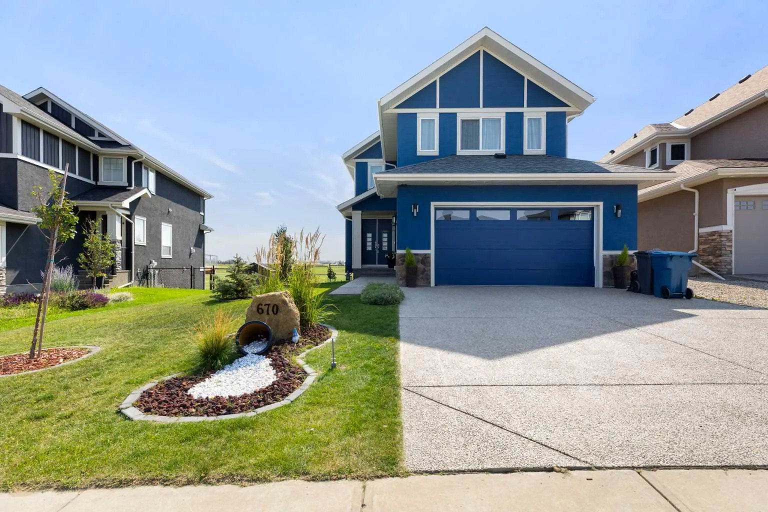 670 Muirfield Crescent, Lyalta