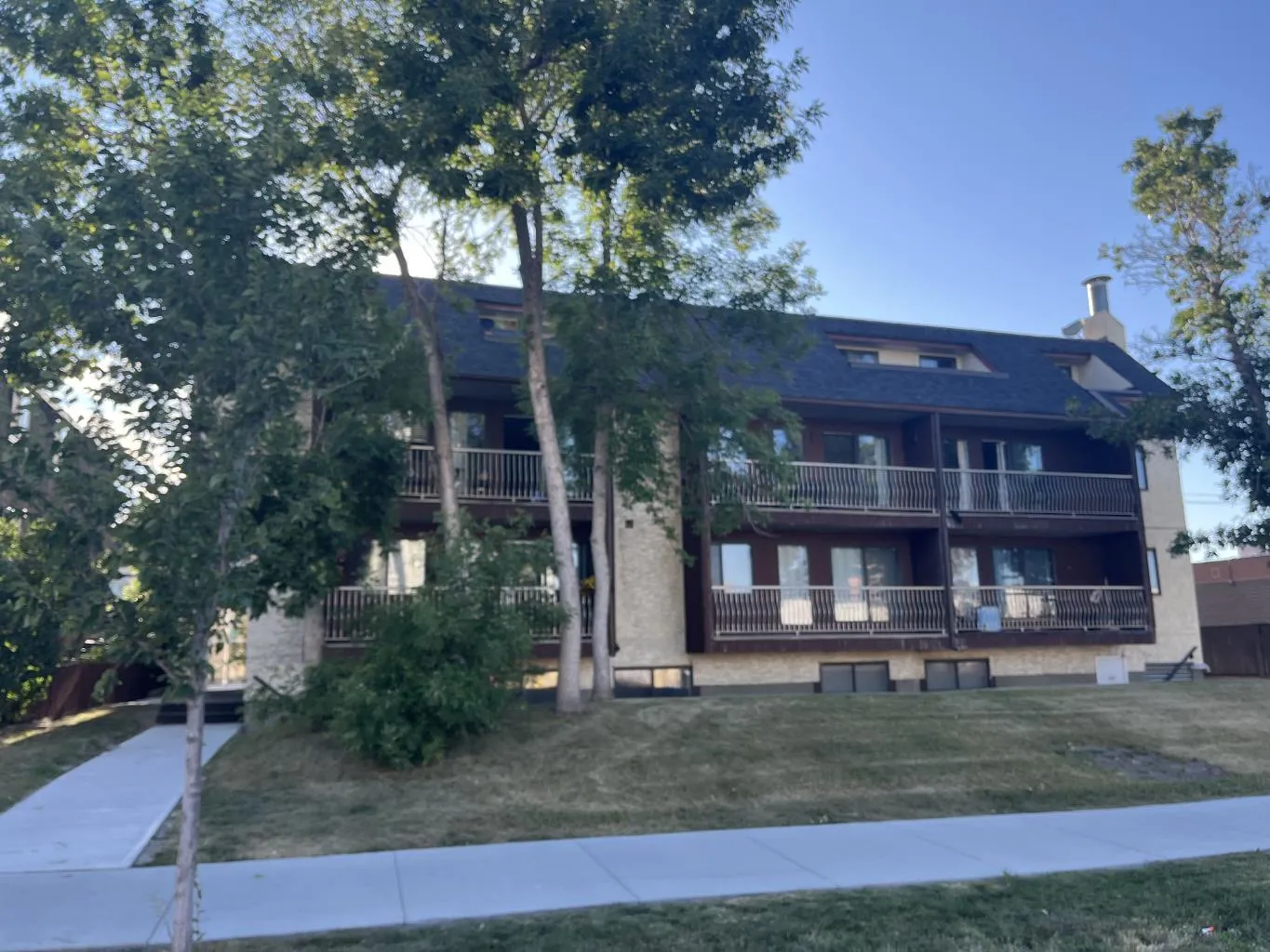 1113 37 Sw Street Unit 404, Calgary