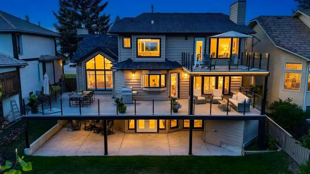 95 Woodridge Sw Close, Calgary