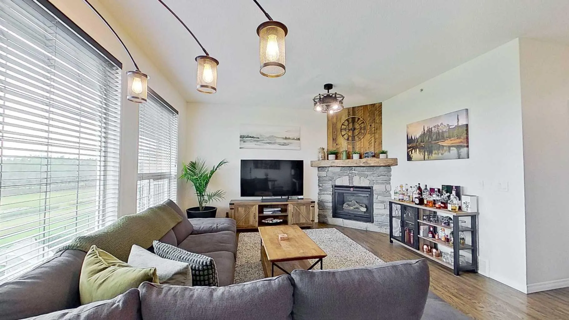 5 St. Andrews Close, Lyalta