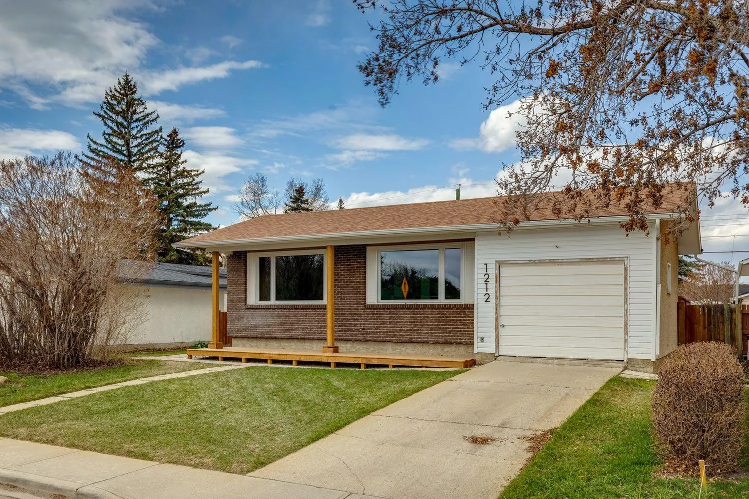 1212 Lake Sylvan Se Drive, Calgary