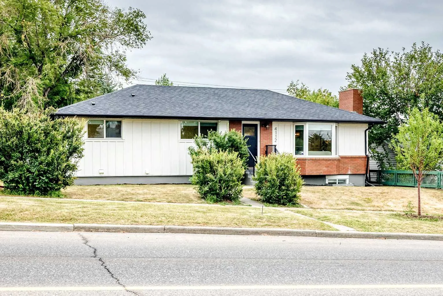 4112 19 Nw Street, Calgary