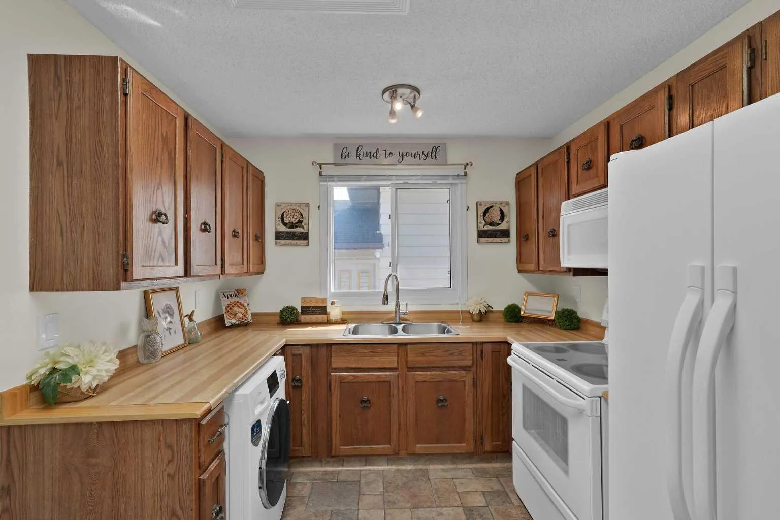 27 Bedridge Ne Way, Calgary