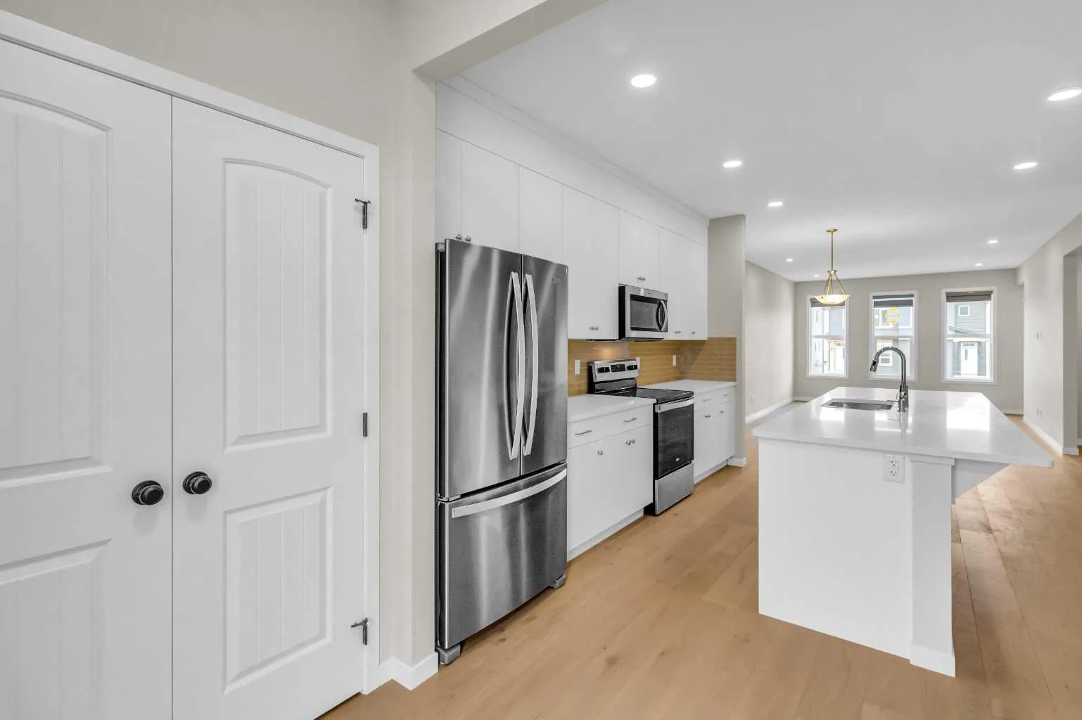 249 Aquila Nw Drive, Calgary